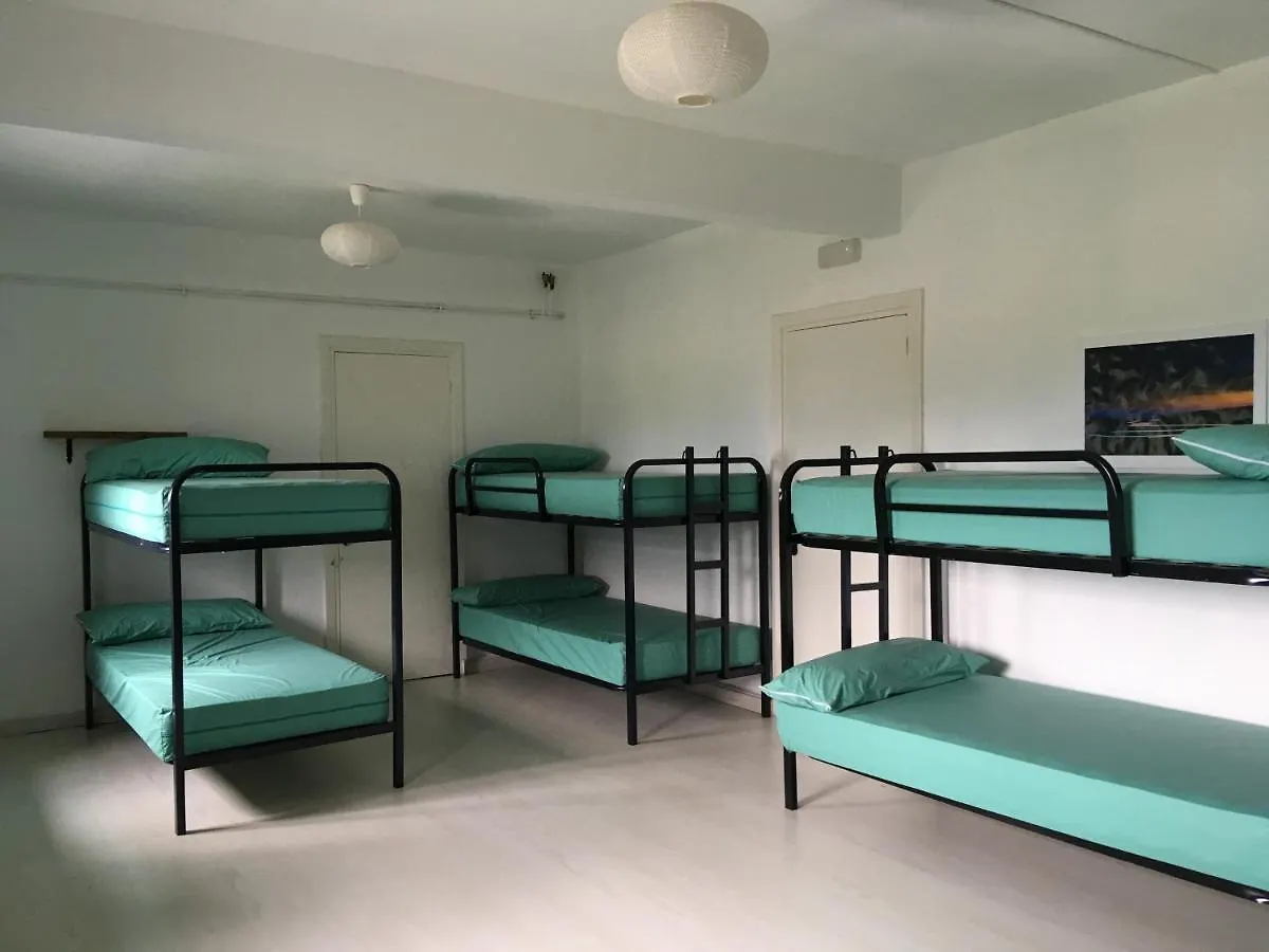 Abaraxka Hostel: Green Urola Trail to Beach and Mountain Nature Azcoitia Hostel